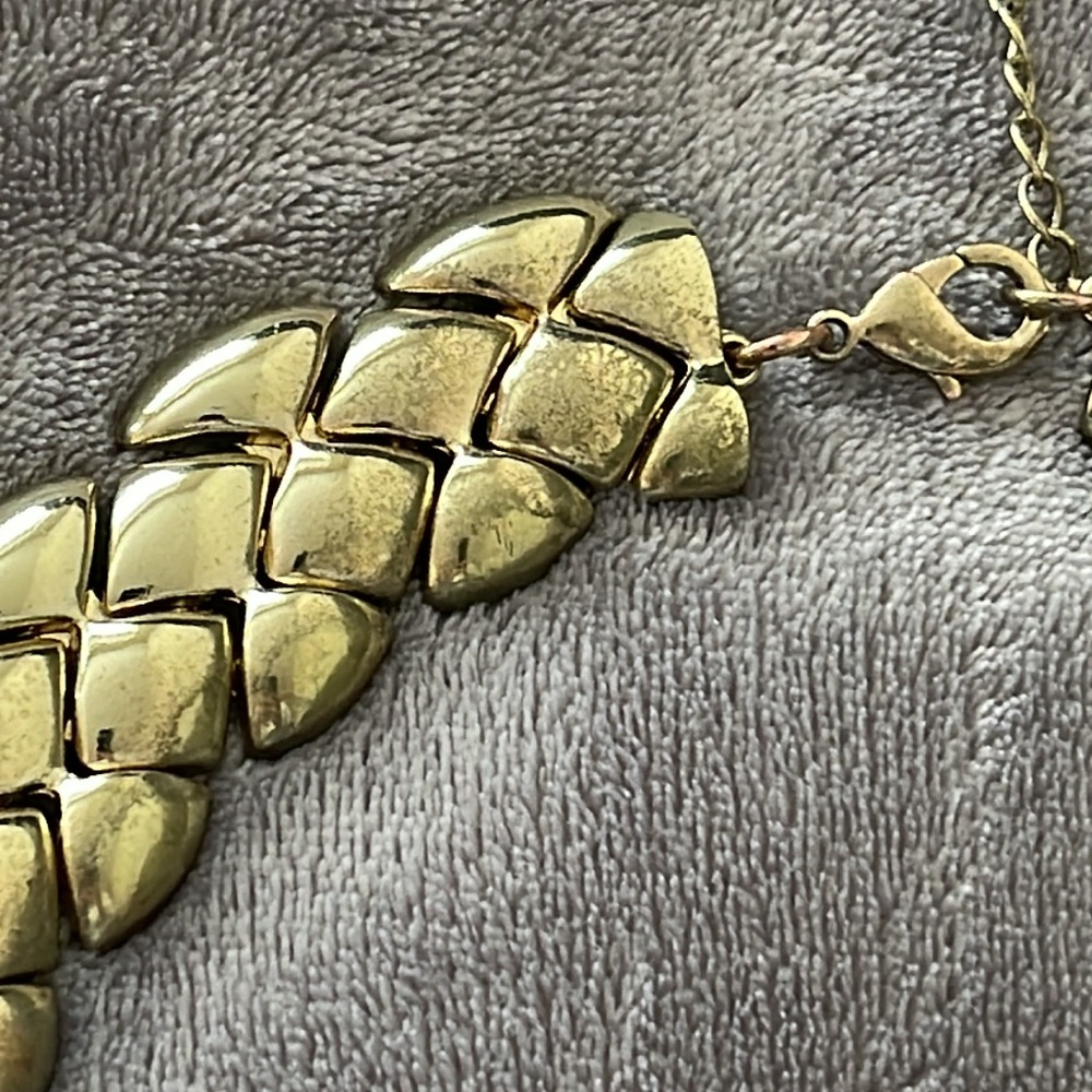 Gold Tone Necklace with Intricate Rope Design - Picture 5 of 11